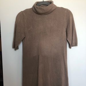 Sweater tunic with lace bottom